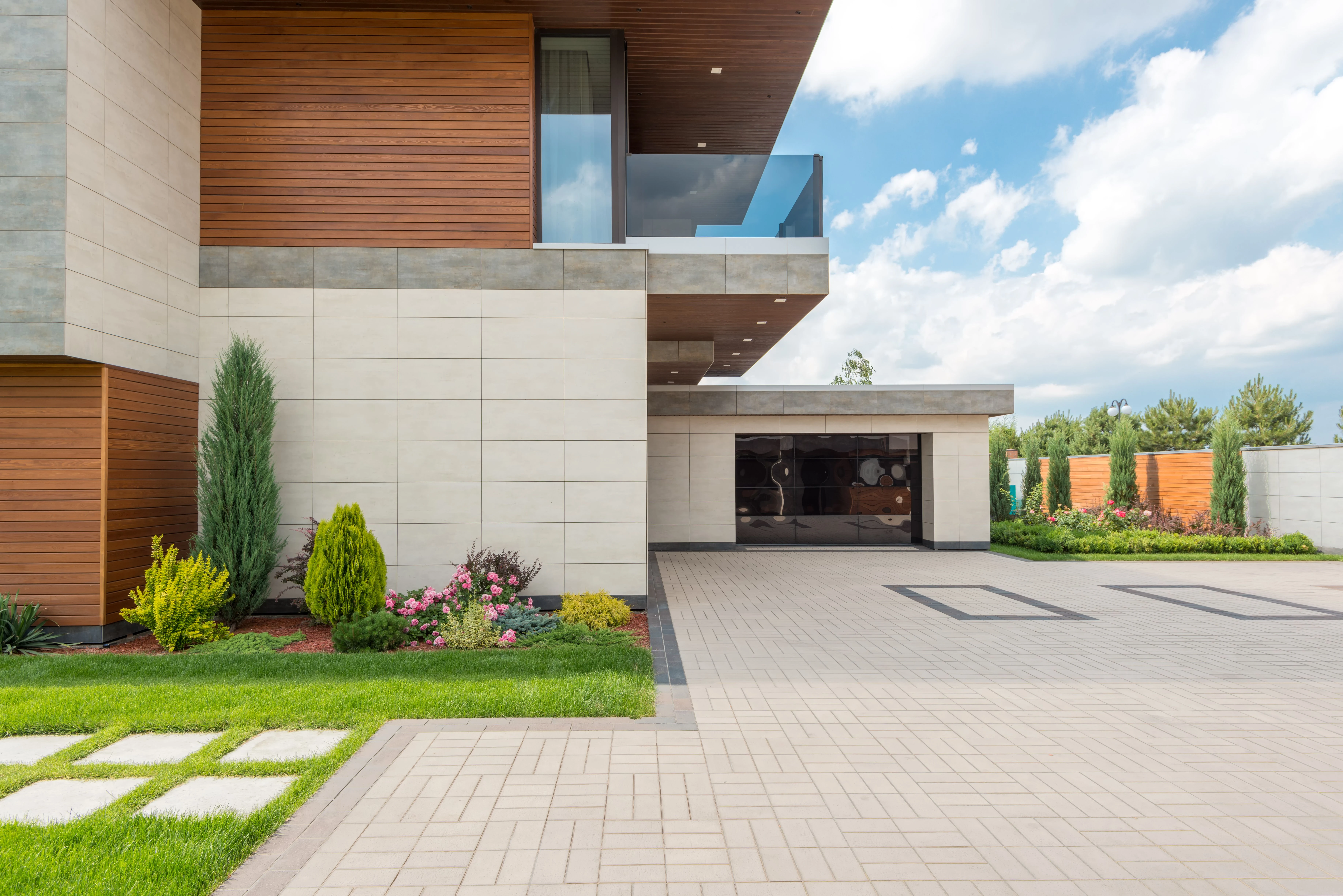Residential garage door in Murphy